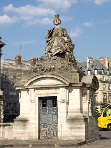 Statue Commemorating the French Town of Lille.JPG